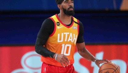  霍芬海姆锋线双星联手轰入四球  